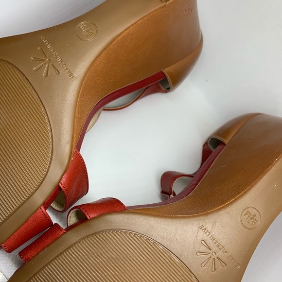 Issac Mizarahi Red Leather wedge sandals - Picture 8 of 8